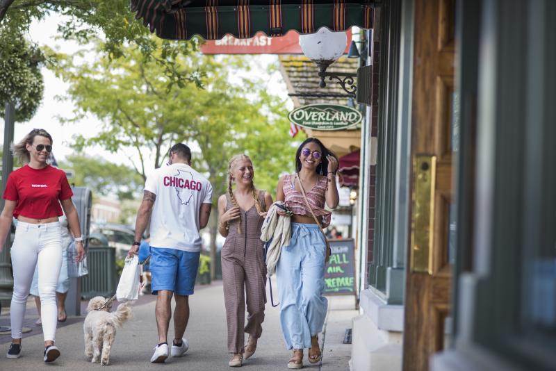 Shopping Downtown Lake Geneva