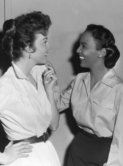 Photo of Ava Gardner with Dorothy Dandridge.