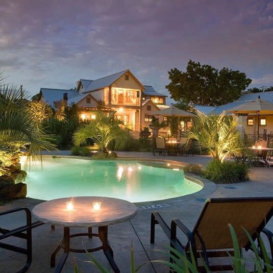 Inn-on-Lake-Granbury-535x535.jpg