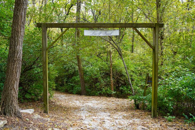 Charles L. Buell Trail (E&Z)