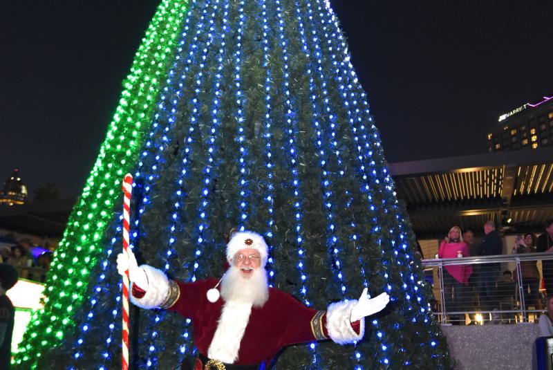 Riverwalk Tree Lighting