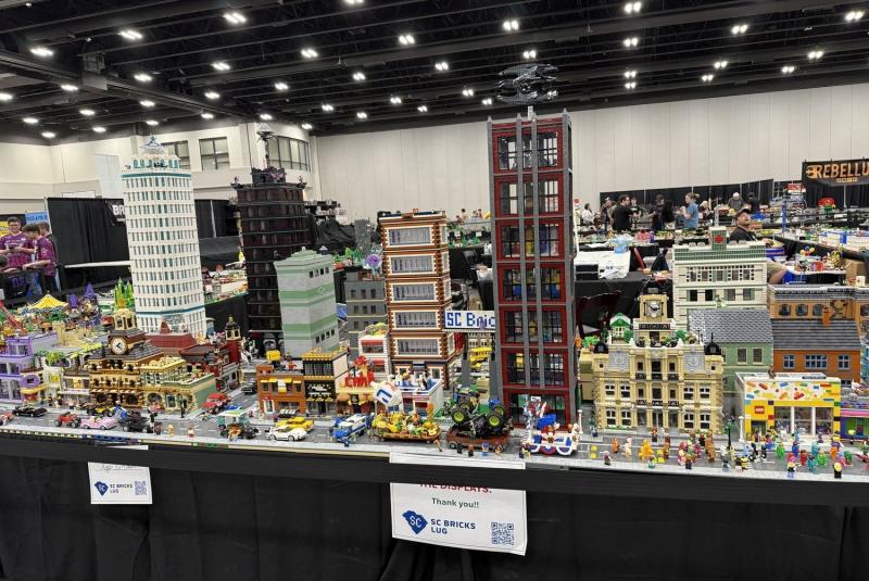 Brick Fan Expo Tampa