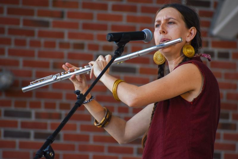 Live Music with Sunya