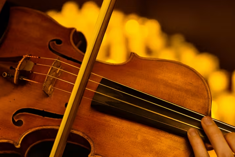 Candlelight: 90s Hip-Hop on Strings