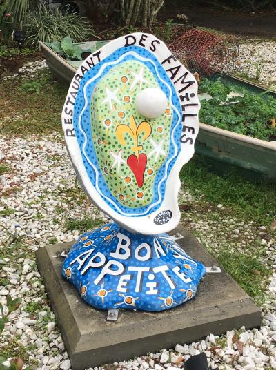 Restaurant des Familles Oyster Sculpture