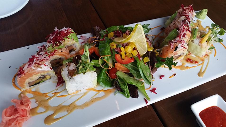 Maru-Sushi-Chef-Roll.jpg