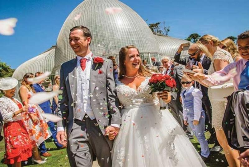 couple getting married at bicton park
