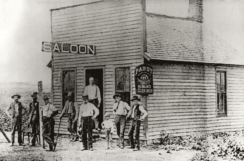 Murray's Saloon in Ingalls
