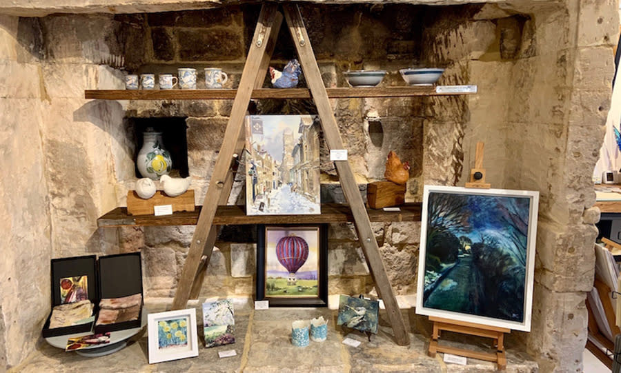Dove Gallery