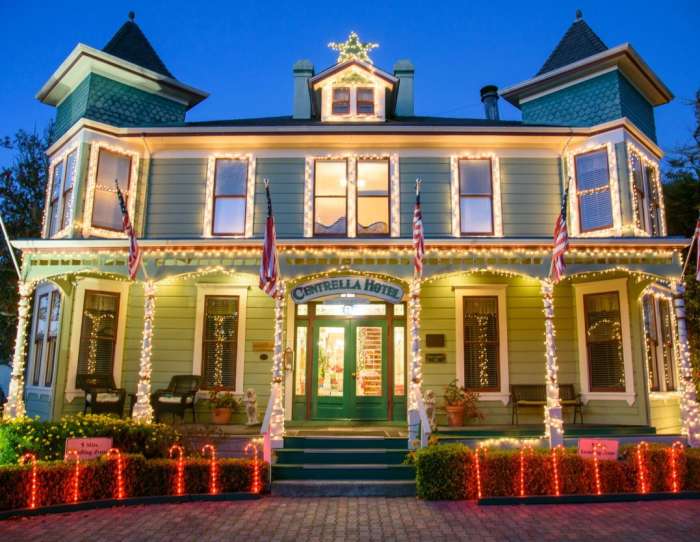 Christmas at the Inns Pacific Grove