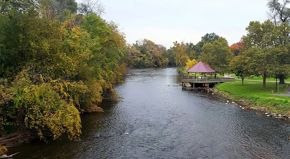 Riverside Park over the Huron River