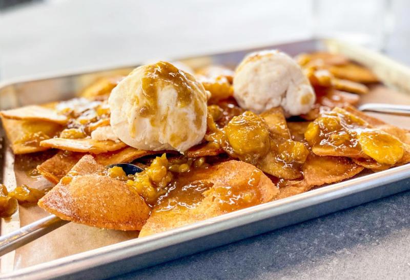 banana, ice cream and cinnamon nachos