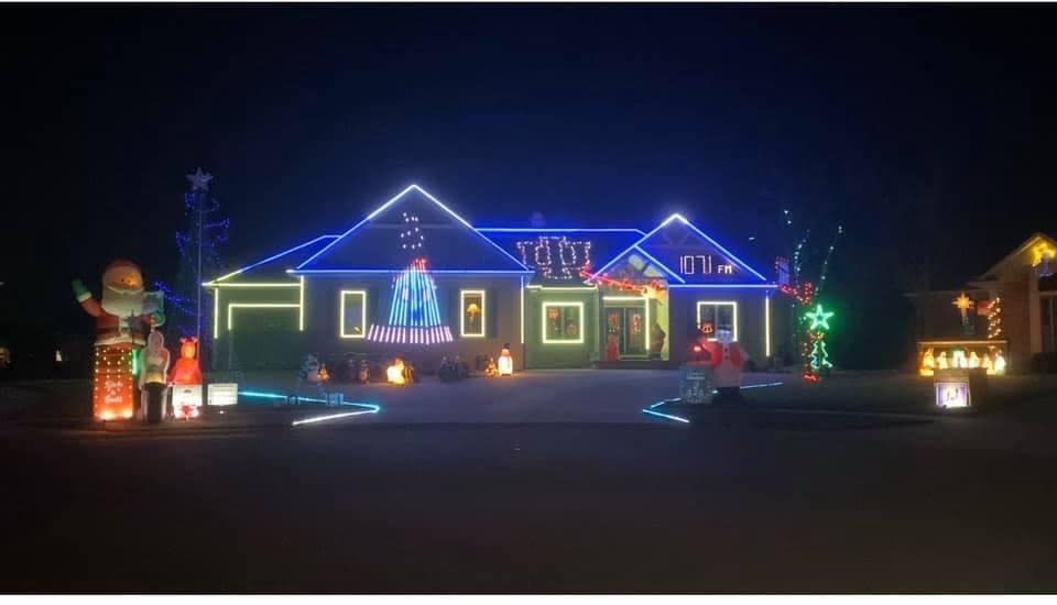 Plumbago Court House Light Display door Missy Girardot