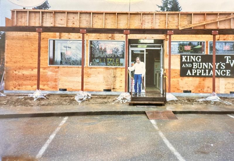 king and bunny during remodel