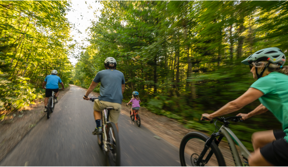 A family riding on the IOHT in Marquette