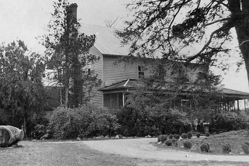 1940 Exterior