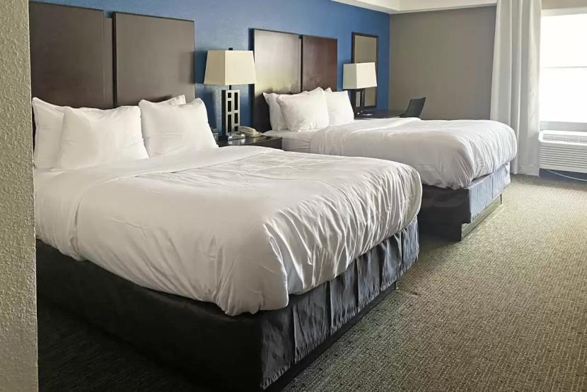 Comfort Inn & Suites