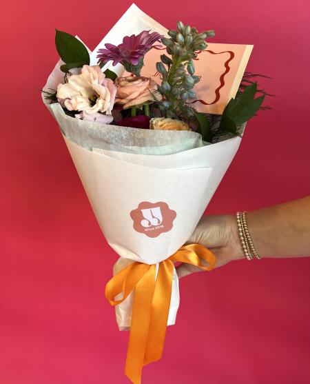 JJ's Picnic Flowers
