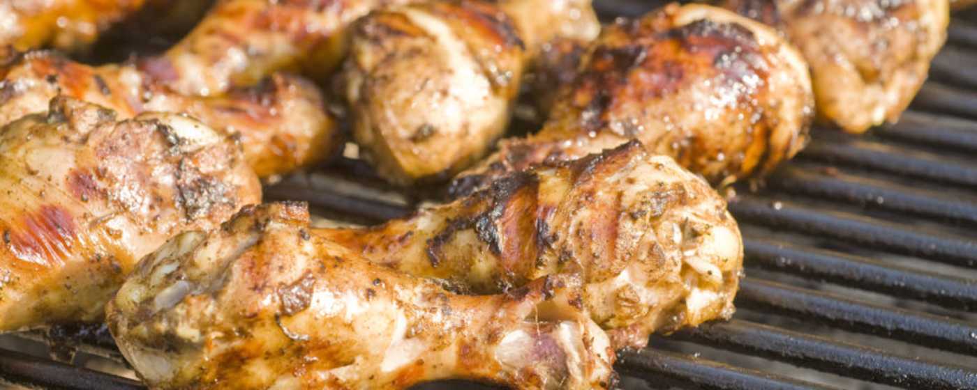 Barbecued-Jerk-Chicken-jamaica-900x602