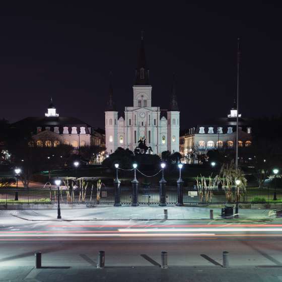 Jackson Square y Catedral de St. Louis de noche