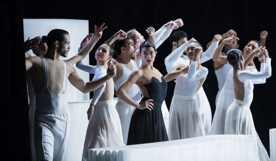 Ballet Hispanico in CARMEN.maquia