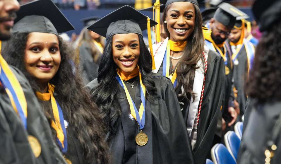 SUNO Grads