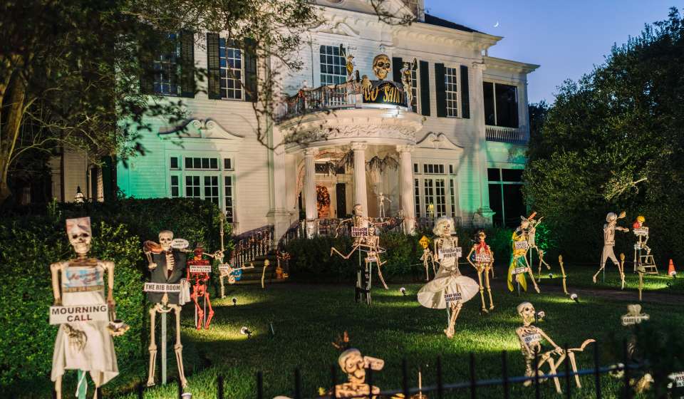 Halloween Decorations - St. Charles Avenue