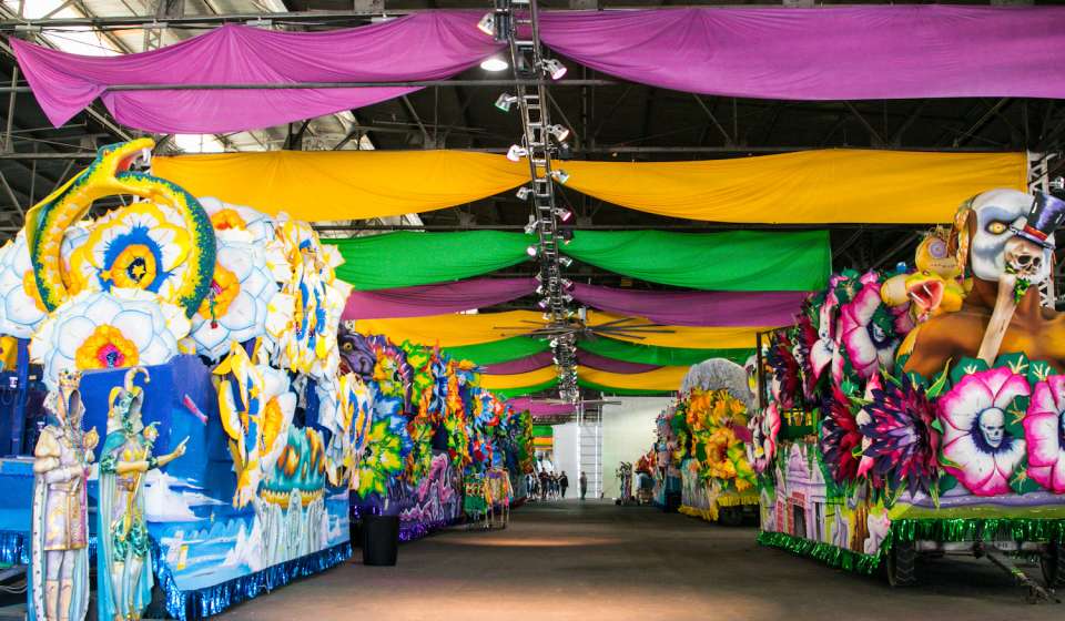 View floats at Mardi Gras World