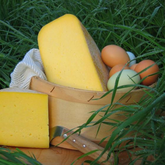 Cheese-eggs_in_basket