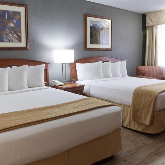 quality_inn_2queen_room_pet_friendly_4X3