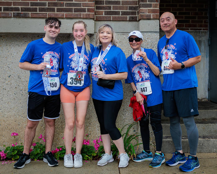 participants posing after Firecracker Run/Walk