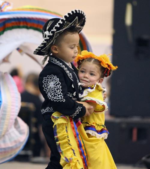 Young performers at Cindo de Mayo