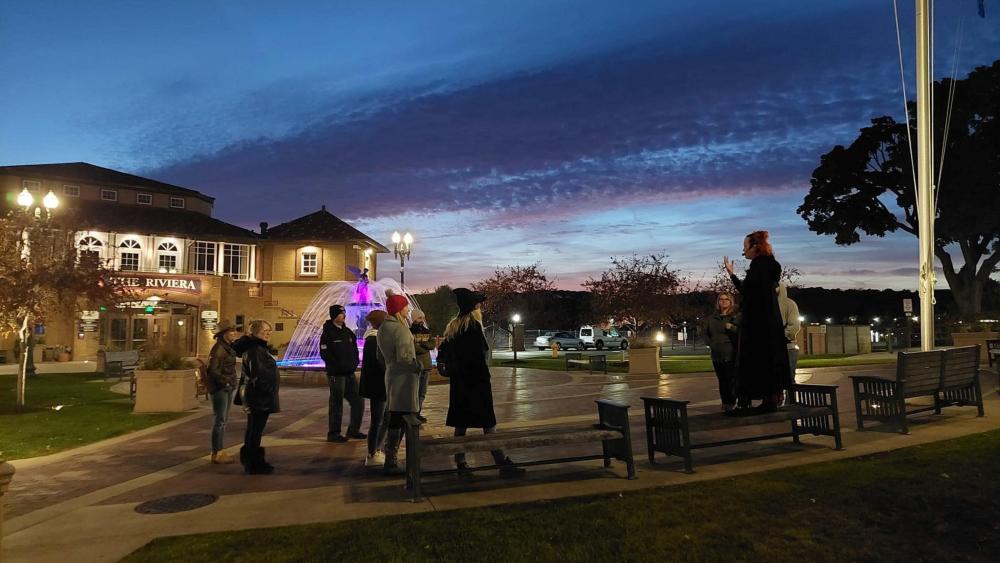 Group of visitors on a ghost walk in Lake Geneva