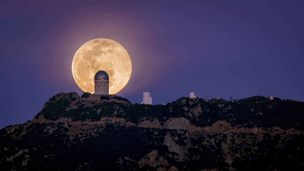 Kitt Peak at Night