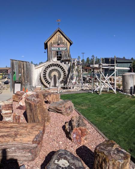 Rock Shop in Bryce Canyon City