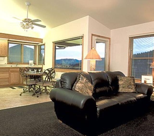 wildwoodinn living room and kitchen.jpg