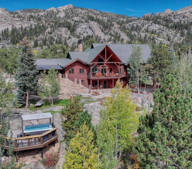 Aspen Falls - Estate House Aerial View