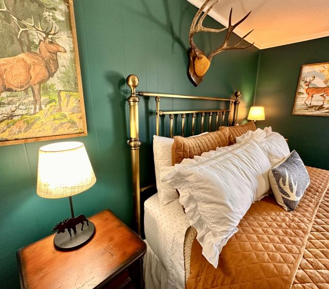 Gorgeous vintage cabin styled bedroom