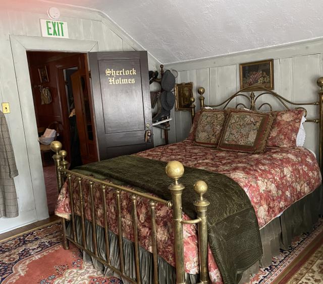 Room - Sherlock Holmes.jpg