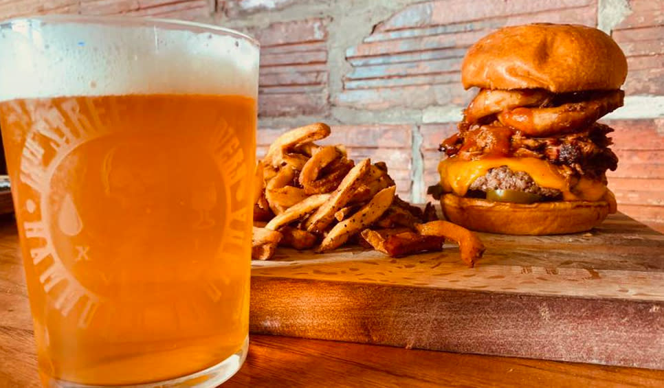 18th Street Brewery in Gary - beer and burger