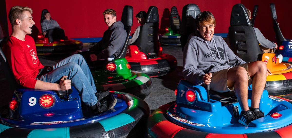 roseland-bowl-canandaigua-bumper-cars-rainy-day