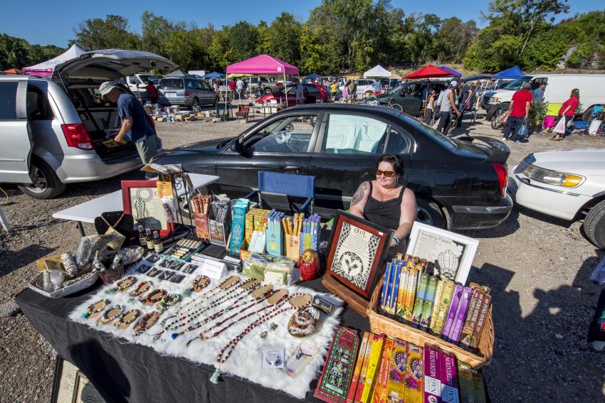 Boulevard Swap N' Shop