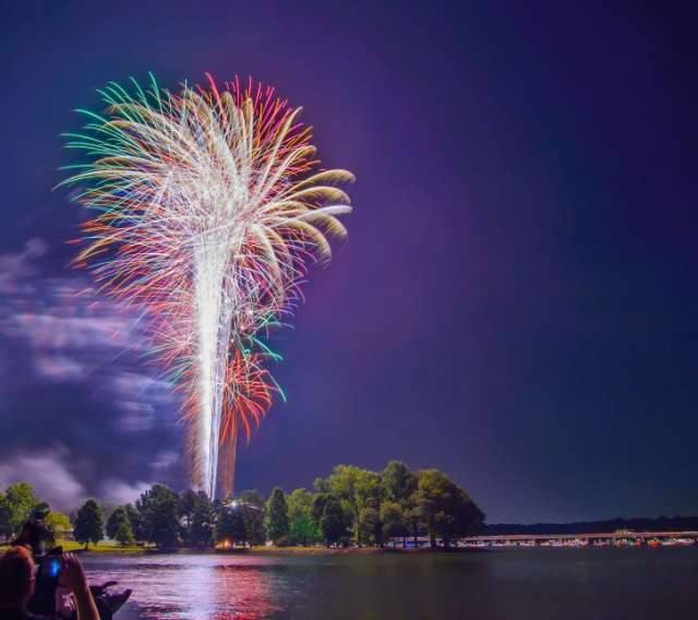 Lake Norman Fireworks 2024 Adey Loleta