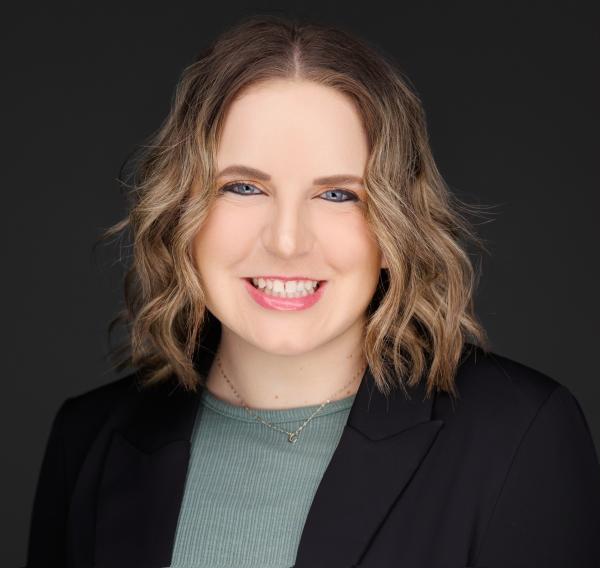 Cass Thomas headshot