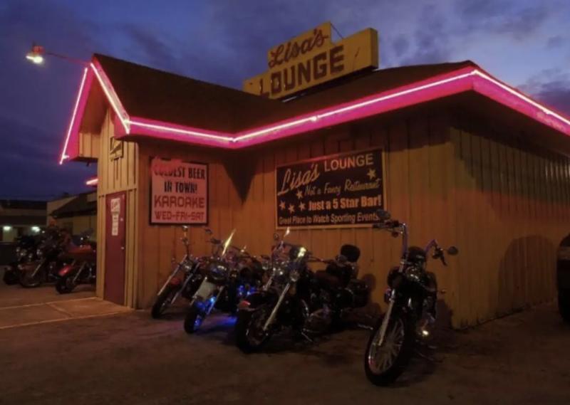 Lisa's Lounge Karaoke Bar