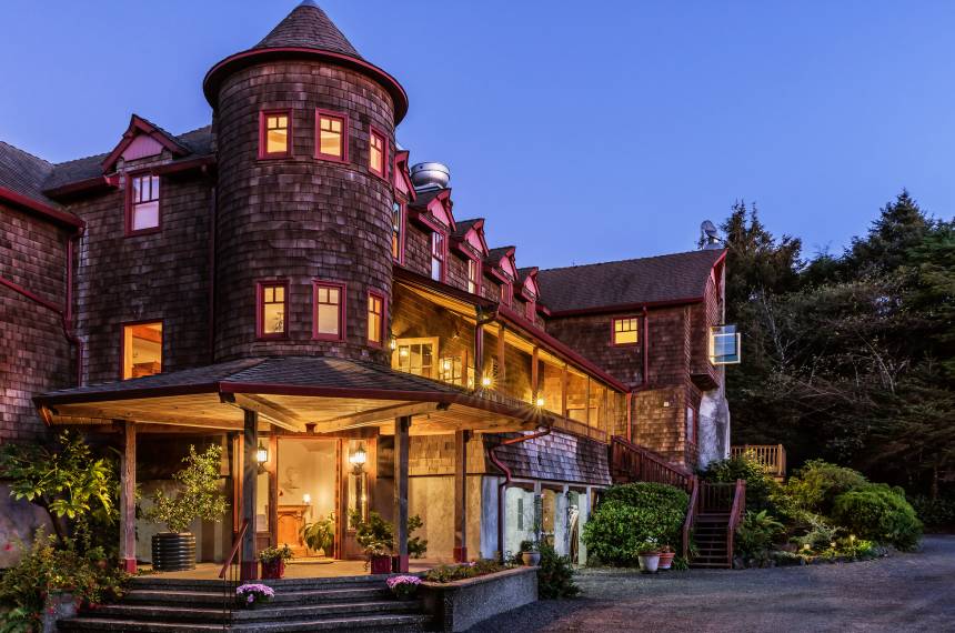 A Romantic Coastal Bed & Breakfast