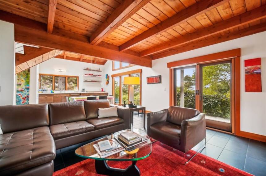 Collie Point Living Room