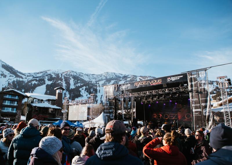 Rendezvous fest stage and audience