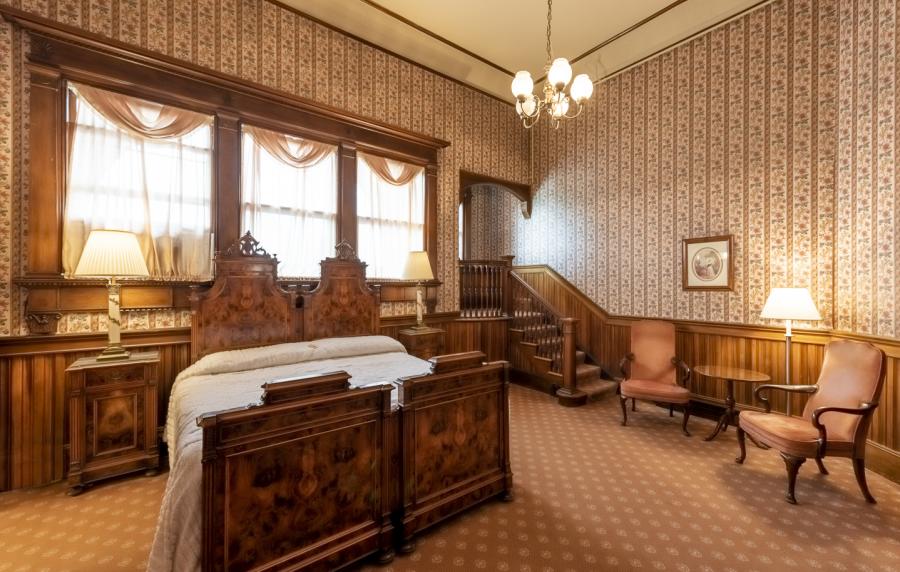 Belhurst Castle - Interior of Billiard's Bedroom
