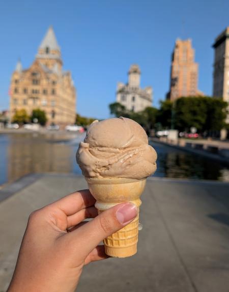 Pumpkin Ice Cream / Ice cream stand